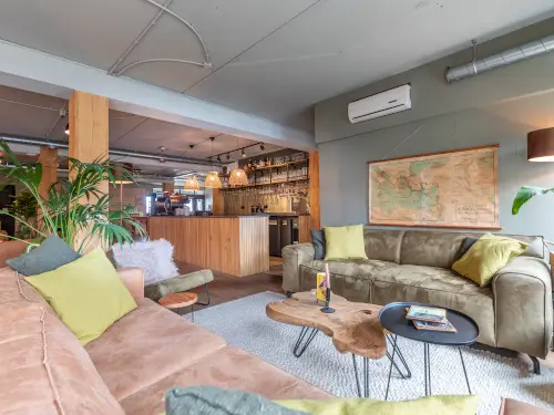 Luxe familie accommodatie aan het water, vlakbij IJsselmeer
